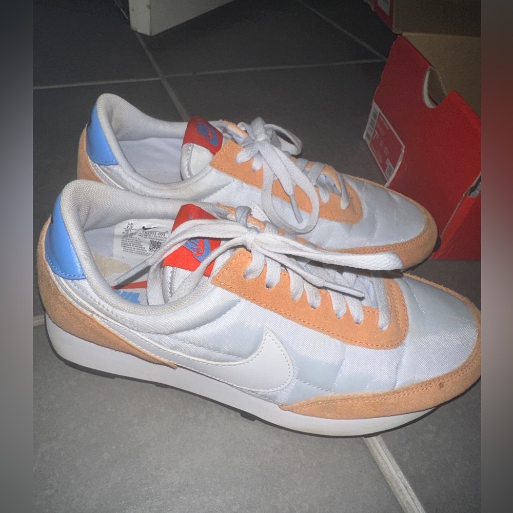Nike Daybreak